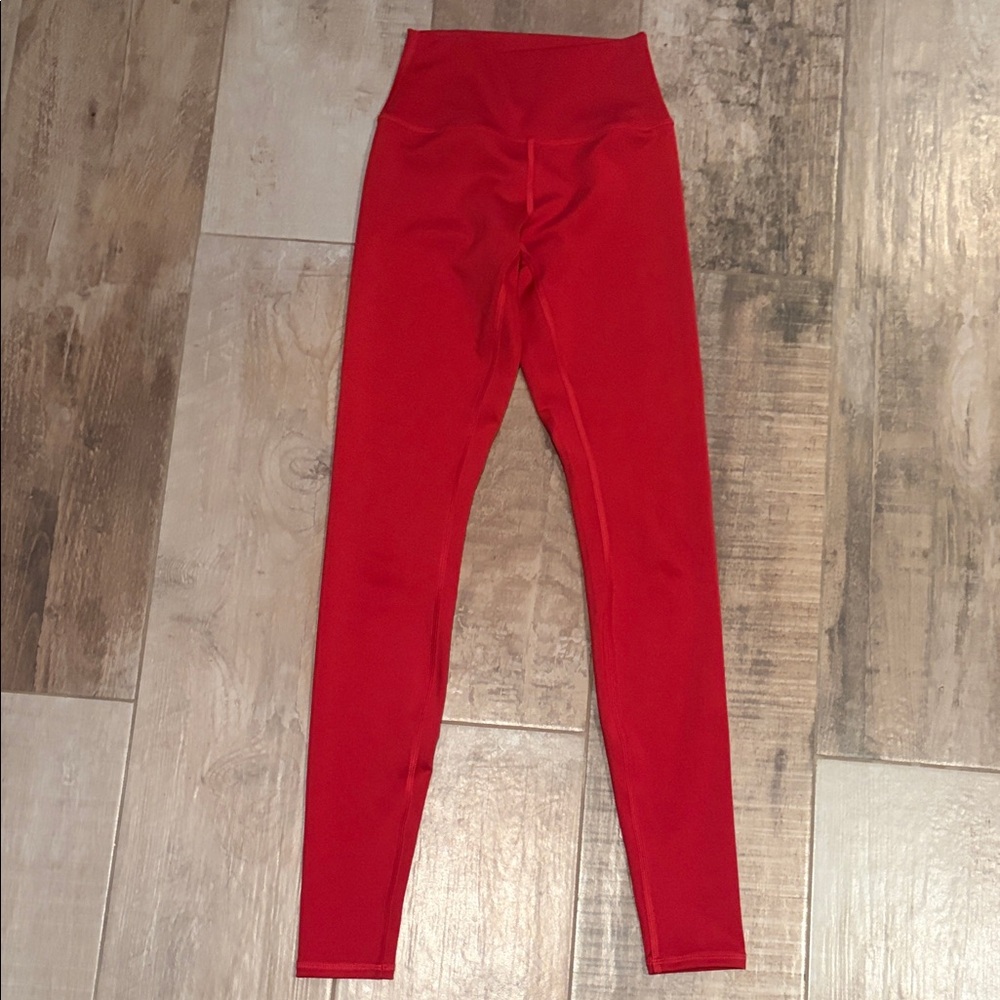 Alo High-Waist Vibrant Red shiny Leggings
